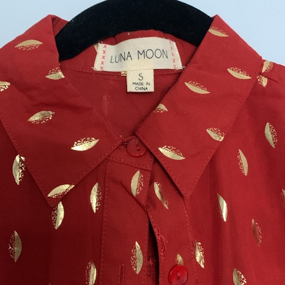 Luna Moon Orange and Gold Leaf Short-Sleeve Button-Down Shirt - Picture 3 of 3